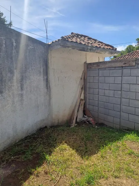 Esquina del terreno con muro de block · Terreno en condominio, zona 2